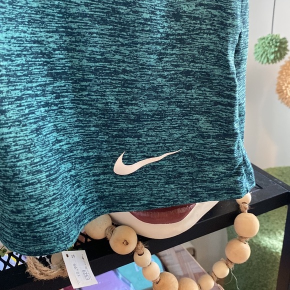 NIKE | Dri-Fit Short Sleeve Shirt - Picture 2 of 6